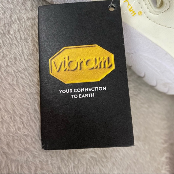 Vibram KSO Five Finger Women's Water Shoes EU 38 US 7 7.5 White Hiking - Picture 11 of 12